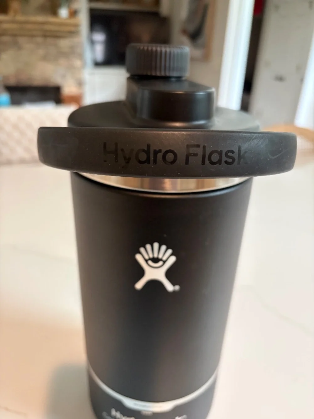 Matte Black Hydro Flask Oasis Jug - Picture 2 of 3